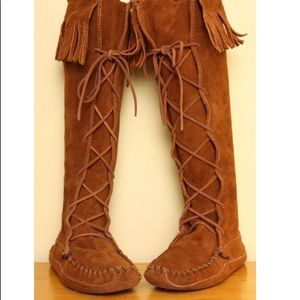 Minnetonka BNWOTSize 6 Knee hi Lace Up Moccasins!